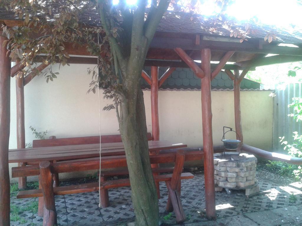 Tulipan Vendeghaz Daire Hajdúszoboszló Dış mekan fotoğraf